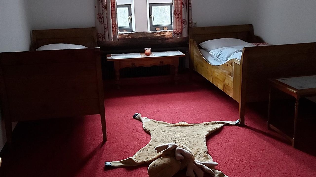 Schlafzimmer 2 Einzelbetten Schlafzimmer 2 Einzelbetten